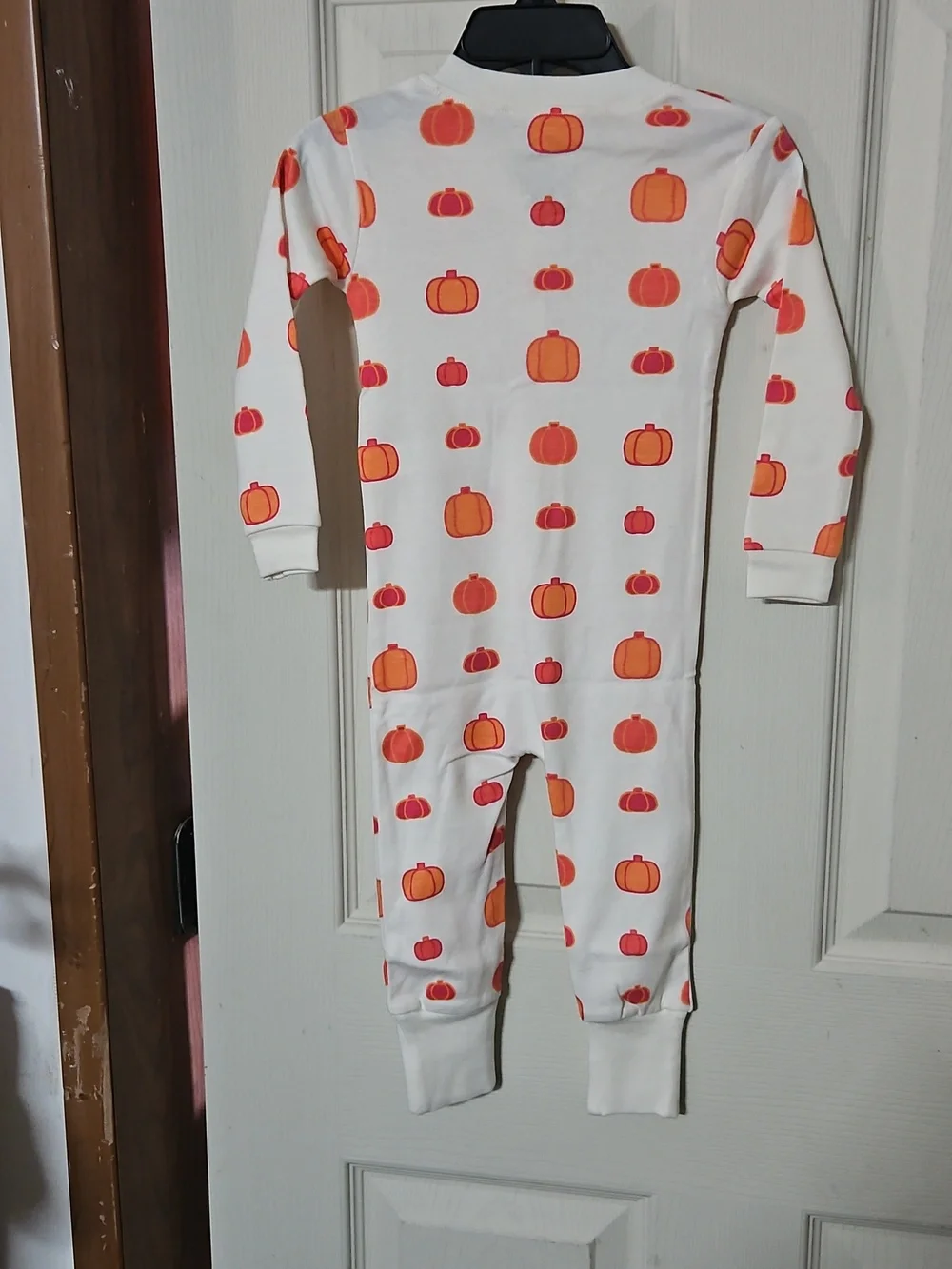 MONICA + ANDY One Piece Baby Pajamas: CREAM/PUMPKIN: NEW WITH TAGS: 9-12 MTH